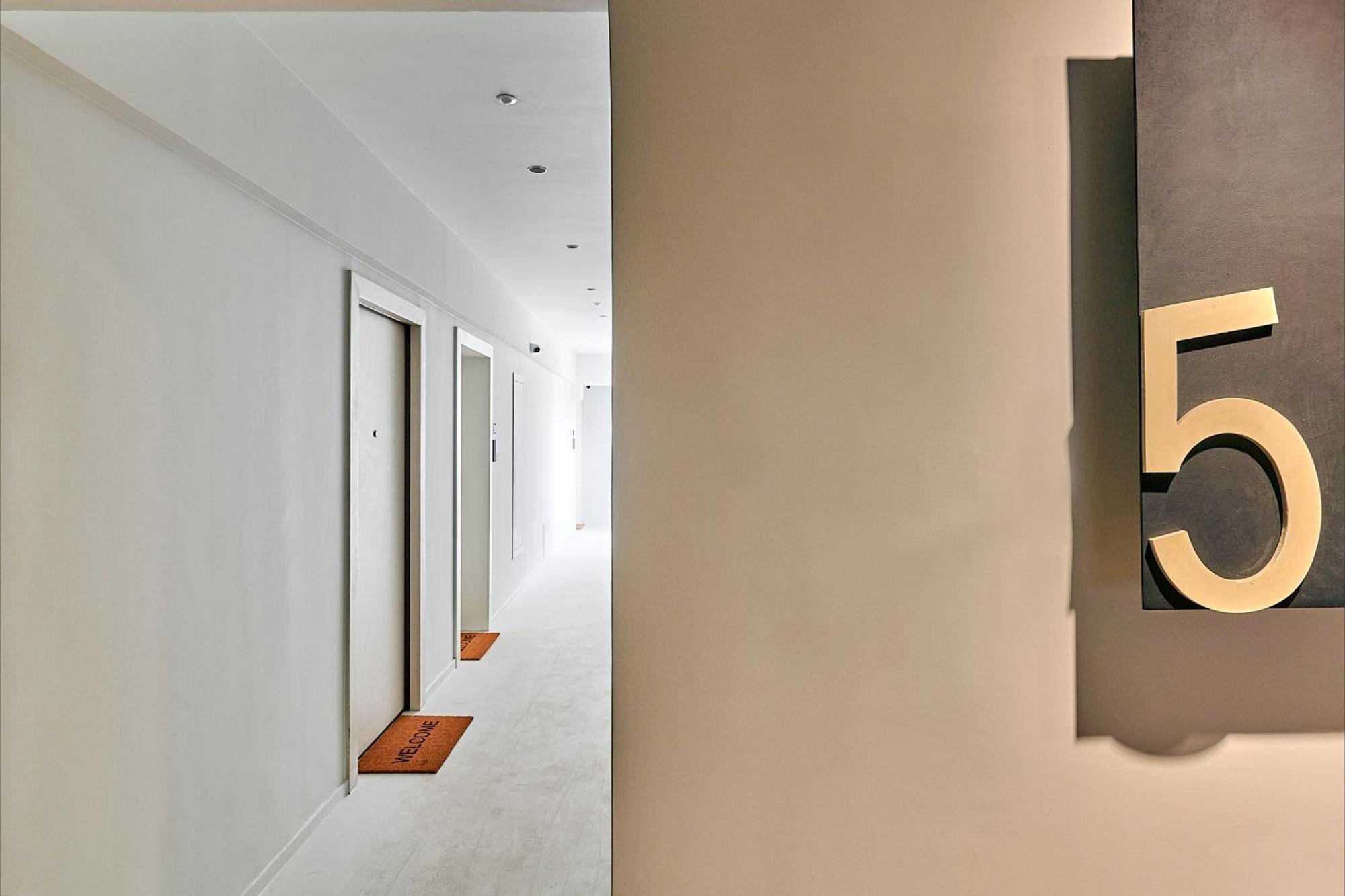 City-Center Apartment In Vibrant Monastiraki, Athens Exterior photo